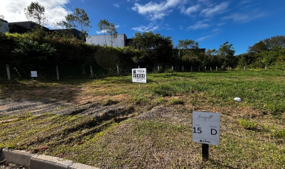 TERRENO - PRIMEIRO DE MAIO - IÇARA
