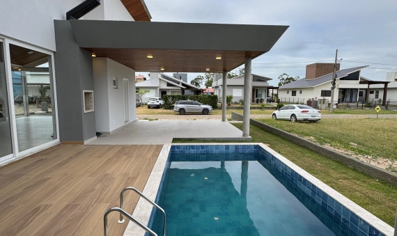CASA ALTO PADRÃO, COND. VILLA SUÍÇA - LAGOA DOS ESTEVES, BALNEÁRIO RINCÃO