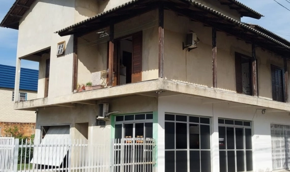 CASA - PRIMEIRO DE MAIO - IÇARA