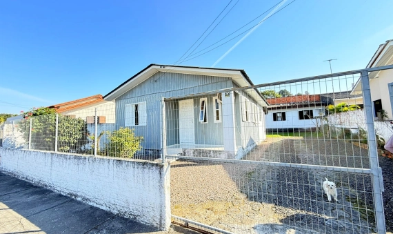 CASA COM EDÍCULA - JARDIM ELIZABETE - IÇARA/SC