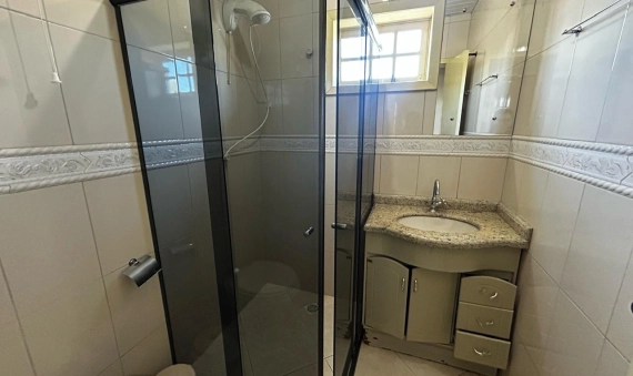 CASA COM EDÍCULA, MOBILIADA, ZONA NORTE-BALNEÁRIO RINCÃO