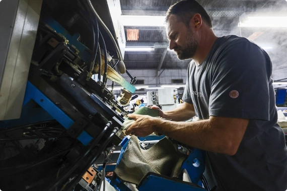 Mercado de trabalho: Santa Catarina &eacute; destaque em escolaridade e participa&ccedil;&atilde;o da ind&uacute;stria