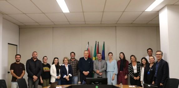 Fortalecimento dos n&uacute;cleos empresariais pauta reuni&atilde;o na Acic
