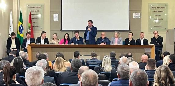 Acic entrega documento com demandas do Sul ao Fórum Parlamentar Catarinense