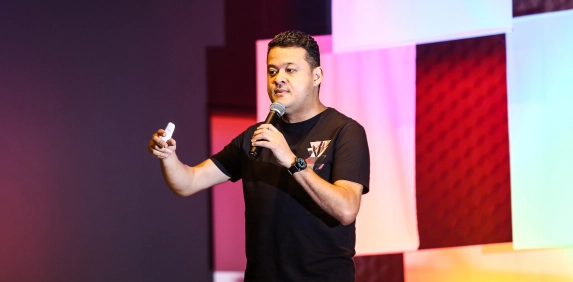 Acic promove curso com especialista mundial em neuromarketing 