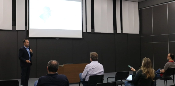 Acic recebe BRDE para apresenta&ccedil;&atilde;o de suas linhas de cr&eacute;dito