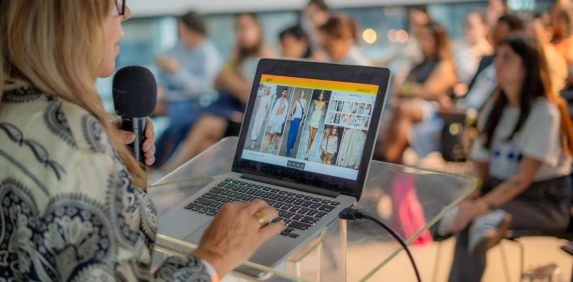 Acic recebe palestra sobre tendências do Verão 2026 com Denise Morais