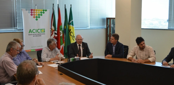  Acic recebe presidente da Facisc 