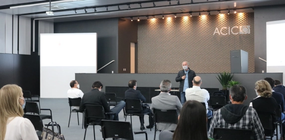 Acic se prepara para retomar cursos presenciais