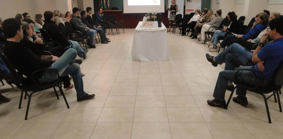 Alimenta&ccedil;&atilde;o para uma vida saud&aacute;vel pauta Caf&eacute; com Ci&ecirc;ncia