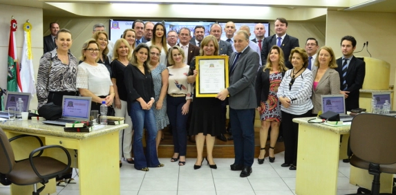 C&acirc;mara da Mulher Empres&aacute;ria recebe Mo&ccedil;&atilde;o de Aplauso no Legislativo 