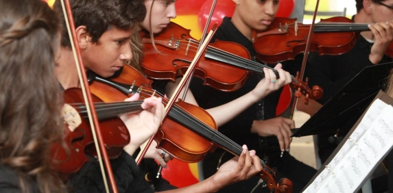 Camerata Crici&uacute;ma far&aacute; apresenta&ccedil;&atilde;o na Acic