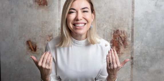 Camila Renaux, eleita por duas vezes Melhor Profissional de Marketing do Brasil, confirma presen&ccedil;a no Connex 2023