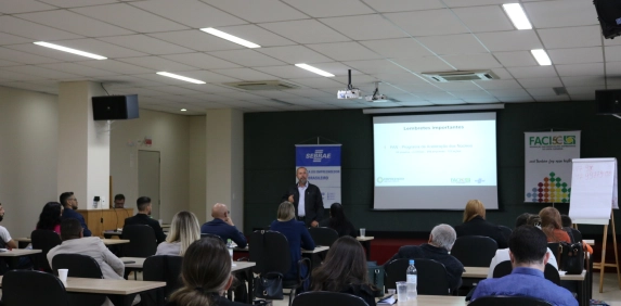 Coordenadores dos n&uacute;cleos do Sul e Extremo Sul se re&uacute;nem na Acic