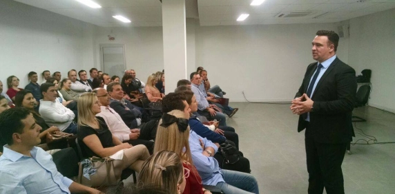 Cuidados jur&iacute;dicos com o contrato de seguro &eacute; tema de palestra &agrave; corretores