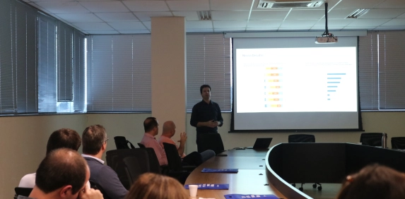 Demanda por profissionais de TI &eacute; discutida em reuni&atilde;o na Acic