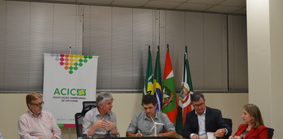 Desenvolvimento econ&ocirc;mico &eacute; pauta de encontro da Acic com o prefeito de Crici&uacute;ma 