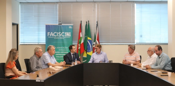 Diretores da Acic recebem representante do Minist&eacute;rio P&uacute;blico