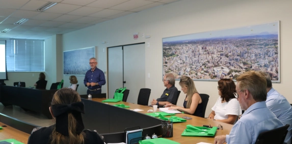 Educa&ccedil;&atilde;o pauta reuni&atilde;o da diretoria da Acic