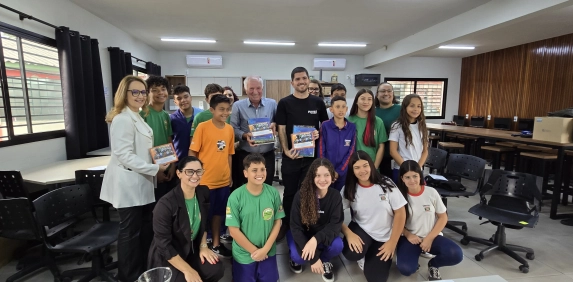 Estudantes conhecem trajetórias e lições de empresários no Clube do Jovem Empreendedor