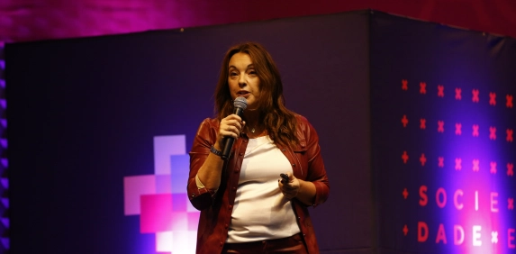 Executiva Carmela Borst e o cofundador e col&iacute;der do Cidades+B, Tom&aacute;s de Lara fecham a Expomais