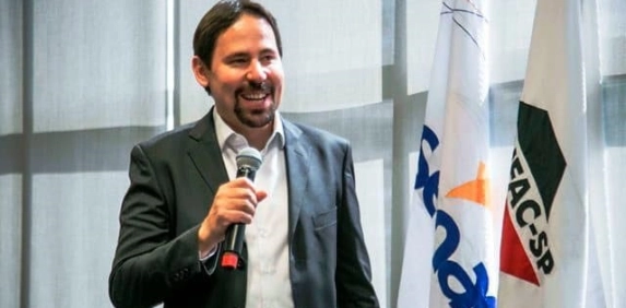 Expomais: na palestra de Lu&iacute;s Artur Nogueira, o p&uacute;blico ter&aacute; poder de decis&atilde;o