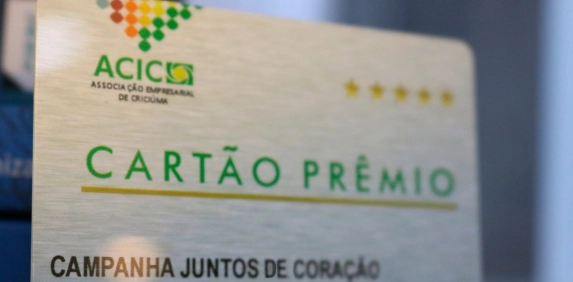 Fam&iacute;lias beneficiadas por campanha receber&atilde;o cart&otilde;es para compras