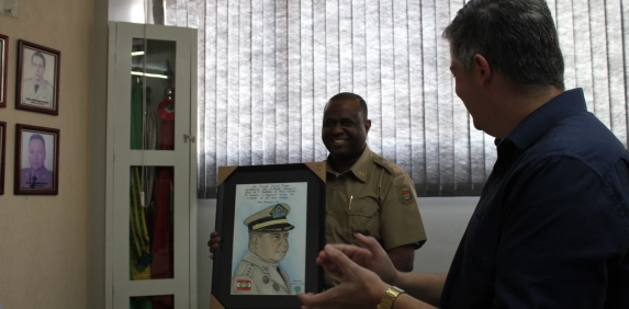 Classe empresarial homenageia tenente-coronel Fraga