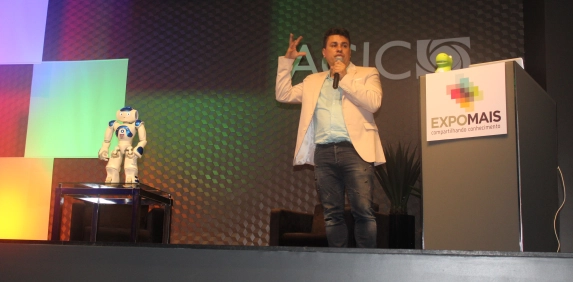 Gil Giardelli mostra o que h&aacute; de mais novo em tecnologia na EXPOMAIS