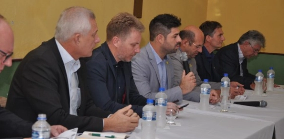 Inova&ccedil;&atilde;o, desenvolvimento e gest&atilde;o de resultados s&atilde;o temas na regional Extremo Sul da Facisc