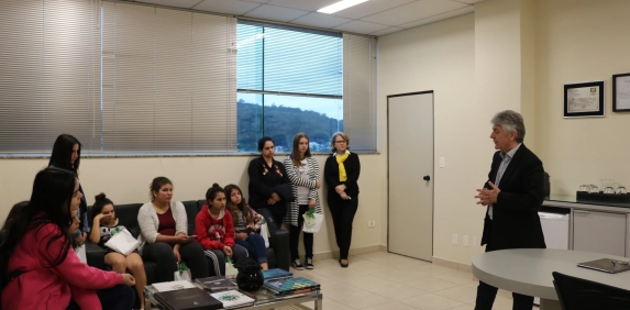 Jovens da Abadeus realizam sonho da festa de 15 anos