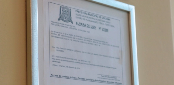 Lei da Liberdade Econ&ocirc;mica acelera emiss&atilde;o de alvar&aacute;s