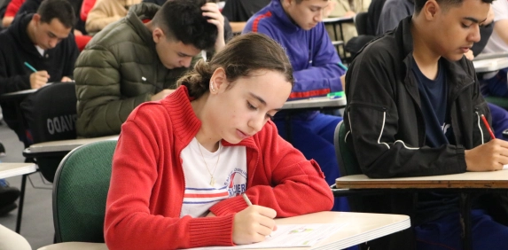 Medalhistas do Pr&ecirc;mio Acic de Matem&aacute;tica receber&atilde;o premia&ccedil;&atilde;o nesta ter&ccedil;a-feira
