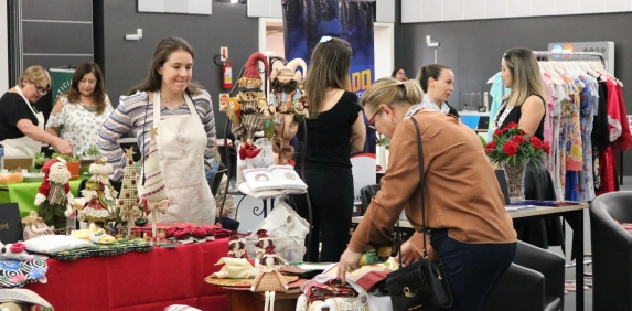 Mulheres mostram for&ccedil;a no mundo dos neg&oacute;cios durante evento na Acic