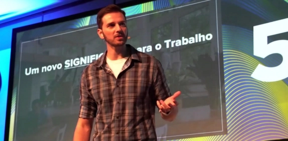 Na Expomais, Alexandre Pellaes vai propor uma viagem pelo mundo do trabalho