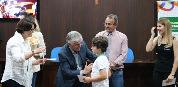 Alunos de Nova Veneza s&atilde;o premiados no 5&ordm; Pr&ecirc;mio Acic de Matem&aacute;tica