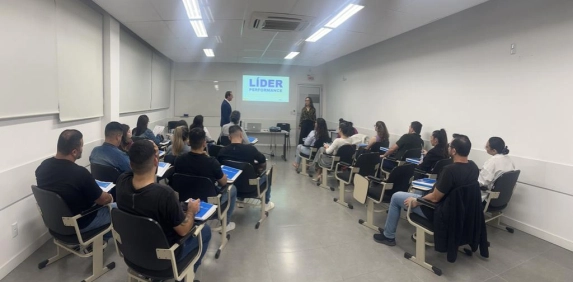 N&uacute;cleo de Marketing da Acic d&aacute; in&iacute;cio ao programa de forma&ccedil;&atilde;o de lideran&ccedil;as