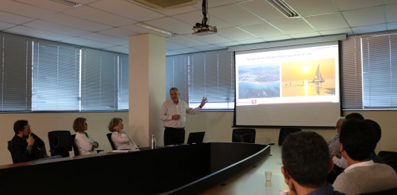 Potencialidades do mercado de prote&iacute;na animal s&atilde;o apresentadas na reuni&atilde;o da diretoria da Acic