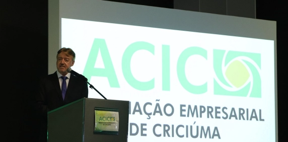 Presidente Valcir Jos&eacute; Zanette fala sobre a miss&atilde;o da Acic de fomentar e avan&ccedil;ar o desenvolvimento socioecon&ocirc;mico