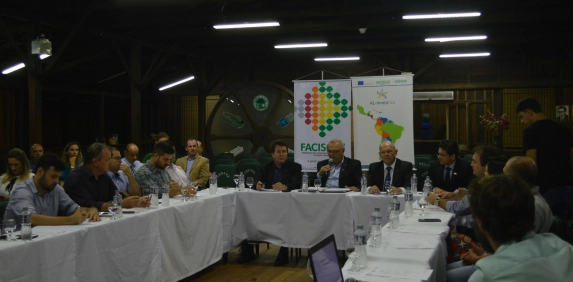 Presidentes das ACIs do Extremo Sul se re&uacute;nem em Orleans