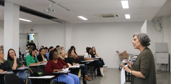 Professores voltam a se reunir para forma&ccedil;&atilde;o na &aacute;rea de Matem&aacute;tica