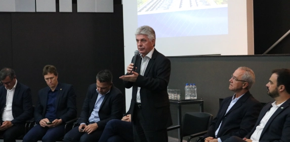 Representantes do Sul buscar&atilde;o apoio em Bras&iacute;lia para a expans&atilde;o da malha ferrovi&aacute;ria no Estado