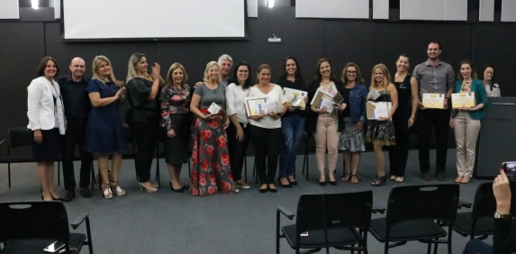 Segunda edi&ccedil;&atilde;o do Pr&ecirc;mio Acic de Valoriza&ccedil;&atilde;o do Profissional da Educa&ccedil;&atilde;o encerra com entrega de premia&ccedil;&otilde;es