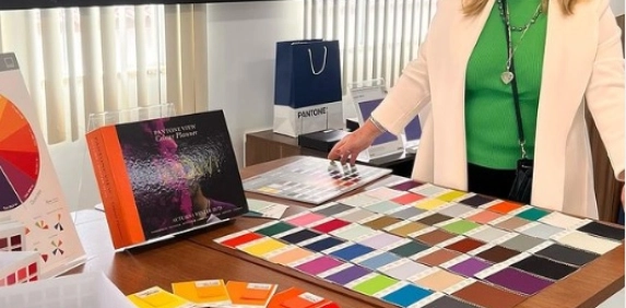 Tend&ecirc;ncias de cores para o inverno 2023/2024 pautam evento do N&uacute;cleo da Moda