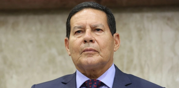 Vinda do vice-presidente Mour&atilde;o &eacute; antecipada para o pr&oacute;ximo dia 25