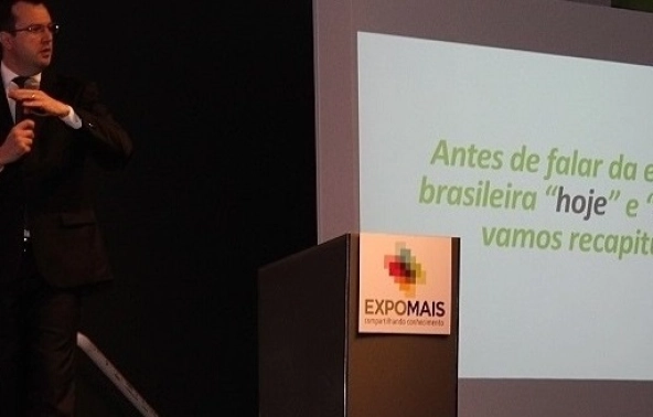 Na Expomais, superintendente do Sicredi prev&ecirc; crescimento no PIB e baixa no desemprego