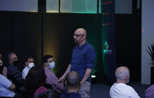 Inova&ccedil;&atilde;o pauta a palestra de Romeo Busarello na Expomais