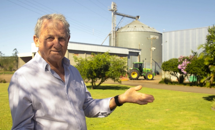 Vocação que vem da terra: na paixão pelo cultivo, o cuidado com o arroz