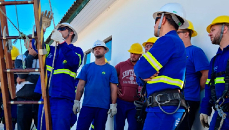 Cerpalo capacita funcionários para trabalho em altura