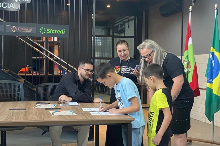 Abadeus forma as primeiras turmas de Rob&oacute;tica de 2024